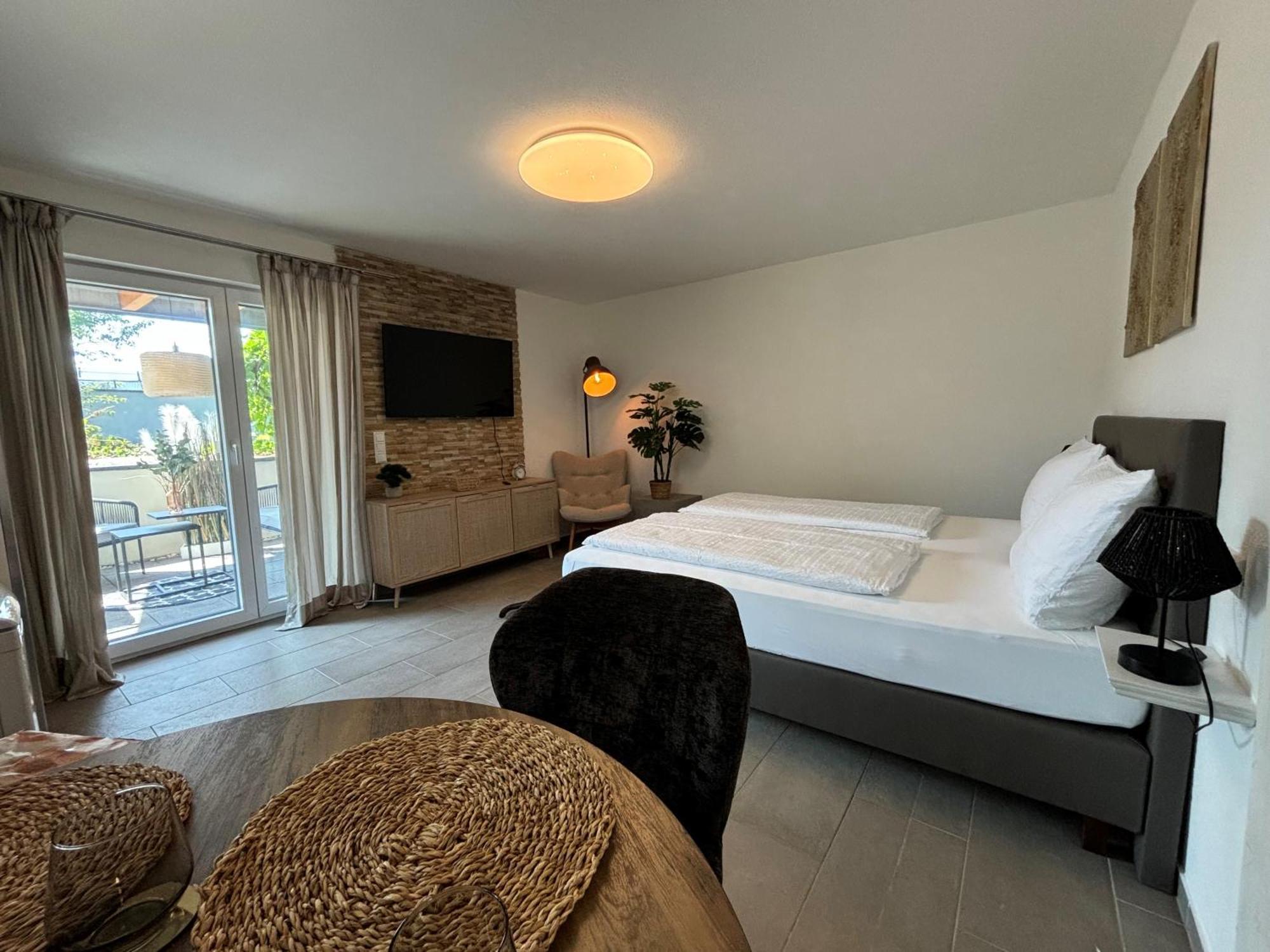 Blossom Apartment Garden View - Klimatisiert Friedrichshafen Ngoại thất bức ảnh