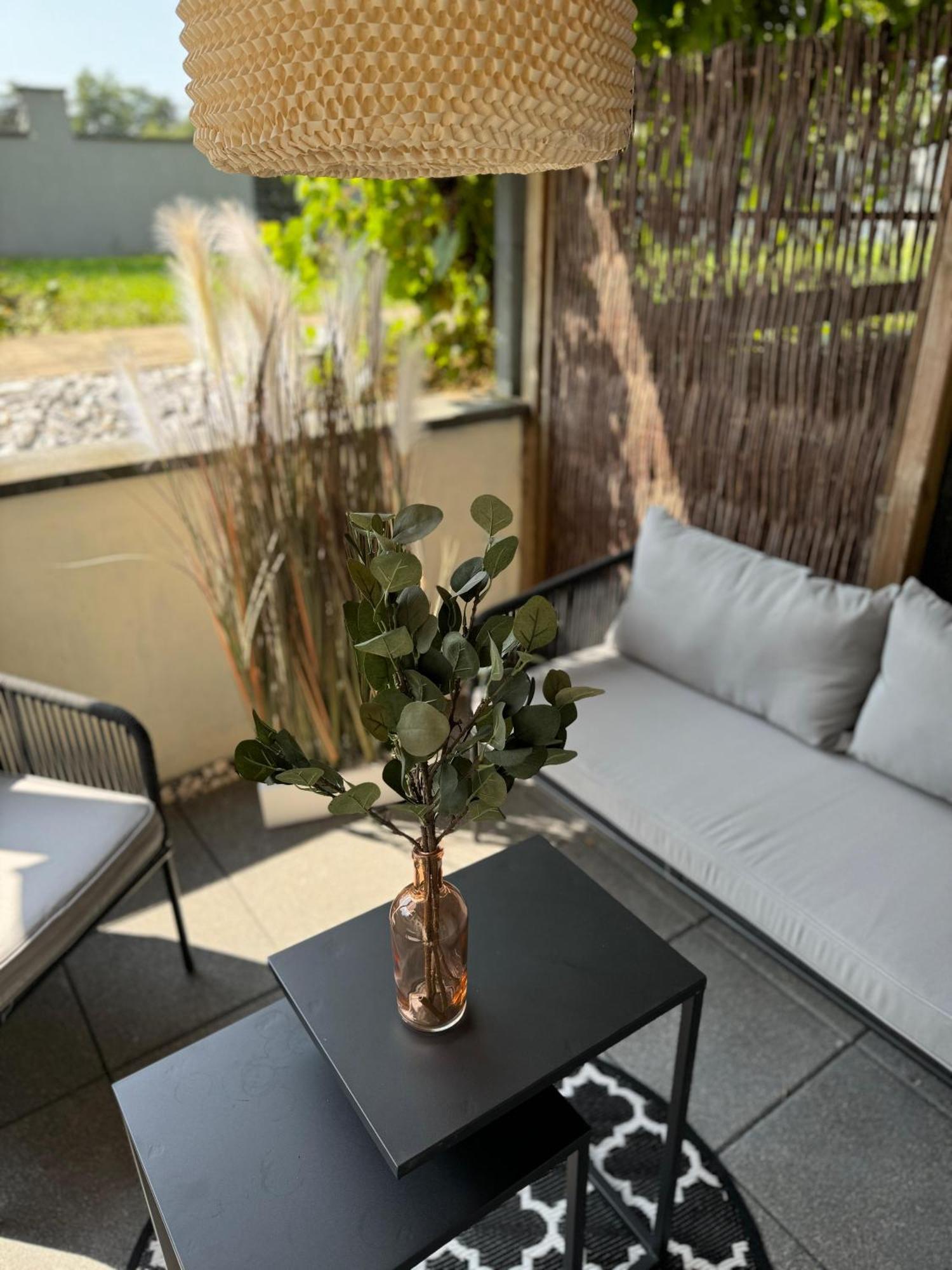 Blossom Apartment Garden View - Klimatisiert Friedrichshafen Ngoại thất bức ảnh